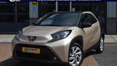 Beige Gebruikt 2022 Toyota Aygo Pulse Hatchback | € 17.750 (Eerlijke prijs)