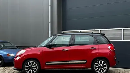 Rood Gebruikt 2015 Fiat 500L Easy MPV | € 6.950 (Goede deal)