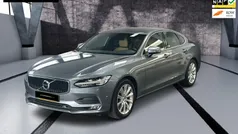 Grijs, metallic lak Gebruikt 2017 Volvo S90 Momentum Sedan | € 21.950 (Eerlijke prijs)