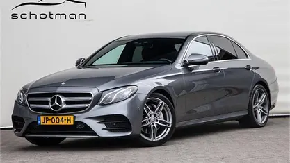 Grijs Gebruikt 2016 Mercedes E220 Ambition Sedan | € 19.500 (Eerlijke prijs)