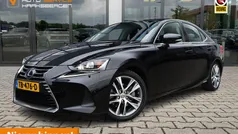 Zwart Gebruikt 2018 Lexus IS300h Business Edition Sedan | € 25.900 (Eerlijke prijs)