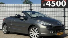 Grijs Gebruikt 2008 Peugeot 207 CC Roland Garros Cabriolet | € 4.350 (Eerlijke prijs)
