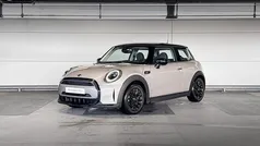 Gebruikt 2023 Mini Cooper Hatchback | € 26.500 (Eerlijke prijs)