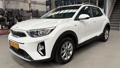 Wit Gebruikt 2022 Kia Stonic SUV | € 19.350 (Eerlijke prijs)