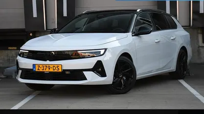 Wit Gebruikt 2024 Opel Astra GS Line Stationwagen | € 25.995 (Eerlijke prijs)
