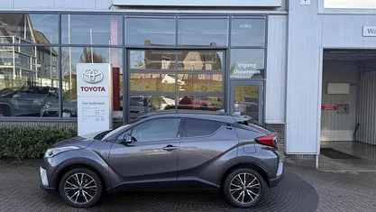 Occasion 2022 Toyota C-HR SUV | € 17.995 (Goede deal)