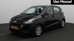 Zwart Gebruikt 2022 Hyundai i10 Comfort Hatchback | € 13.840 (Eerlijke prijs)
