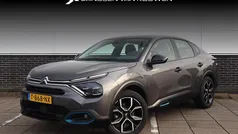 Gebruikt 2023 Citroën e-C4 Feel Sedan | € 20.345 (Eerlijke prijs)