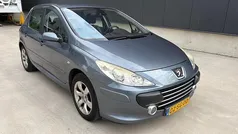 Grijs, metallic lak Gebruikt 2006 Peugeot 307 Griffe Hatchback | € 1.550 (Eerlijke prijs)