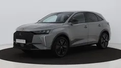 Grijs (metallic) Gebruikt 2023 DS Automobiles DS7 Crossback Performance SUV | € 31.900 (Eerlijke prijs)