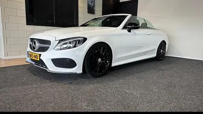 Wit Gebruikt 2017 Mercedes C300 AMG line Cabriolet | € 33.995 (Eerlijke prijs)