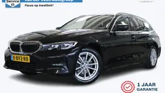Zwart Gebruikt 2021 BMW 318 Executive Stationwagen | € 27.950 (Eerlijke prijs)