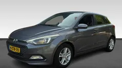 Grijs Gebruikt 2015 Hyundai i20 Hatchback | € 7.930 (Eerlijke prijs)