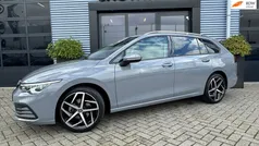 Grijs Gebruikt 2022 VW Golf VIII Life Stationwagen | € 20.895 (Eerlijke prijs)