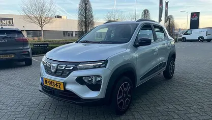 Occasion 2022 Dacia Spring Comfort Plus Hatchback | € 10.895 (Eerlijke prijs)