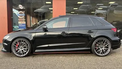 Zwart (metallic) Occasion 2018 Audi RS3 Sportback Sport Hatchback | € 47.950 (Eerlijke prijs)