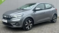 Gebruikt 2024 Dacia Sandero Expression Hatchback | € 21.985 (Eerlijke prijs)