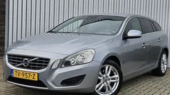 Grijs Gebruikt 2011 Volvo V60 Summum Stationwagen | € 8.950 (Eerlijke prijs)