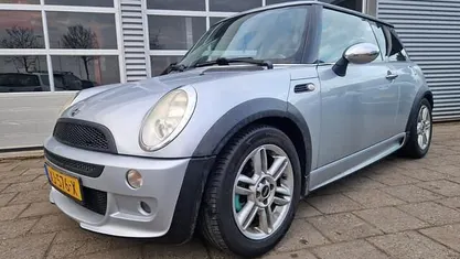 Occasion 2006 Mini ONE Hatchback | € 1.999 (Eerlijke prijs)