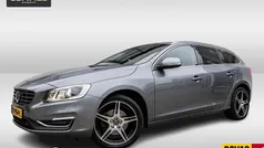 Stationwagon Gebruikt 2016 Volvo V60 Summum Stationwagen | € 17.944 (Eerlijke prijs)