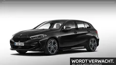 Zwart Gebruikt 2020 BMW 118 Executive Hatchback | € 24.900 (Eerlijke prijs)