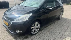 Zwart Gebruikt 2012 Peugeot 208 Allure Hatchback | € 4.750 (Goede deal)