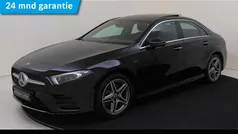 Zwart, metallic lak Gebruikt 2020 Mercedes A250 Business Sedan | € 28.945 (Eerlijke prijs)
