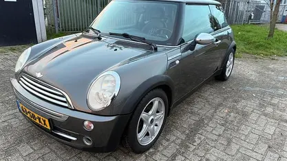 Grijs (metallic) Gebruikt 2005 Mini Cooper Hatchback | € 1.899 (Goede deal)
