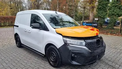 Wit Occasion 2023 Nissan Townstar N-Connecta Sedan | € 7.650 (Super prijs)