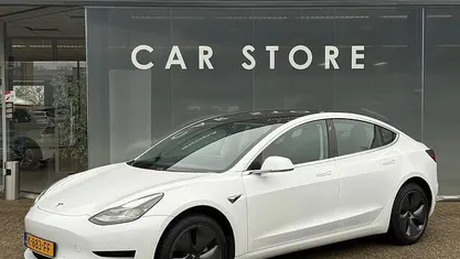 Occasion 2020 Tesla Model 3 Standard Range Sedan | € 19.400 (Eerlijke prijs)