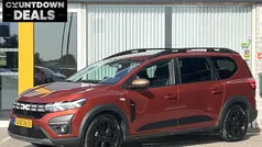 Rood Gebruikt 2024 Dacia Jogger Extreme MPV | € 26.995 (Eerlijke prijs)
