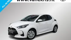 Wit Gebruikt 2022 Toyota Yaris Hybrid Active Hatchback | € 16.949 (Eerlijke prijs)