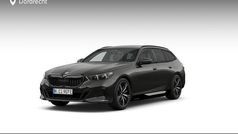 Gebruikt 2025 BMW 530e Comfort Edition Stationwagen | € 87.723 (Goede deal)