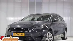 Grijs Gebruikt 2023 Kia Ceed Hatchback | € 19.950 (Eerlijke prijs)