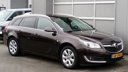 Bruin Gebruikt 2015 Opel Insignia Cosmo Stationwagen | € 6.950 (Super prijs)