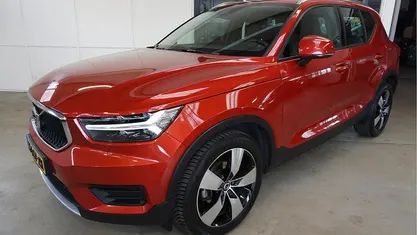 Rood Gebruikt 2019 Volvo XC40 Momentum SUV | € 20.650 (Eerlijke prijs)