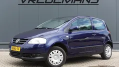Blauw, metallic lak Gebruikt 2005 VW Fox Trendline Hatchback | € 950 (Goede deal)