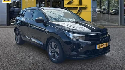 Zwart Occasion 2023 Opel Grandland X GS Line SUV | € 30.125 (Eerlijke prijs)