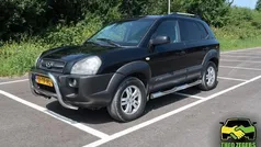 Zwart Gebruikt 2006 Hyundai Tucson Premium SUV | € 3.477 (Eerlijke prijs)