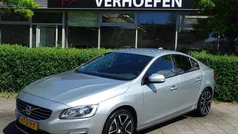 Grijs, metallic lak Gebruikt 2017 Volvo S60 Dynamic Sedan | € 14.950 (Eerlijke prijs)