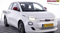 Gebruikt 2022 Fiat 500e Red Hatchback | € 15.900 (Goede deal)