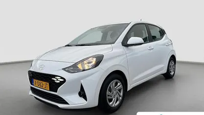 Wit Occasion 2024 Hyundai i10 Comfort Hatchback | € 14.895 (Eerlijke prijs)