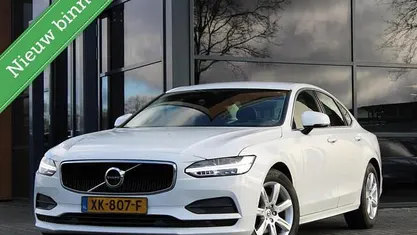 Wit Occasion 2019 Volvo S90 Momentum Sedan | € 22.950 (Eerlijke prijs)
