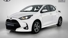 Wit Gebruikt 2022 Toyota Yaris Hybrid Hatchback | € 19.950 (Eerlijke prijs)