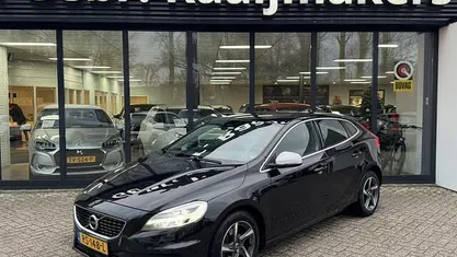 Gebruikt 2018 Volvo V40 Business Edition Hatchback | € 8.900 (Eerlijke prijs)