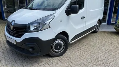 Wit Occasion 2019 Renault Trafic MPV | € 13.950 (Goede deal)
