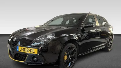 Occasion 2020 Alfa Romeo Giulietta Hatchback | € 16.990 (Eerlijke prijs)