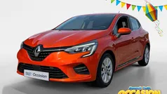Donker valenciaoranje Gebruikt 2019 Renault Clio IV Intens Hatchback | € 12.935 (Eerlijke prijs)