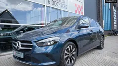 Blauw, metallic lak Gebruikt 2022 Mercedes B250e Business MPV | € 31.950 (Eerlijke prijs)