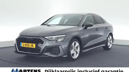 Grijs Gebruikt 2021 Audi A3 S-Line Sedan | € 26.949 (Eerlijke prijs)